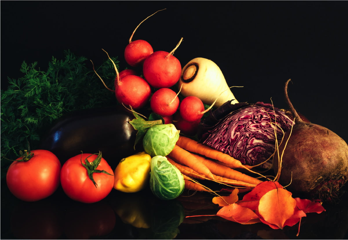 Légumes de production locale sur fond noir