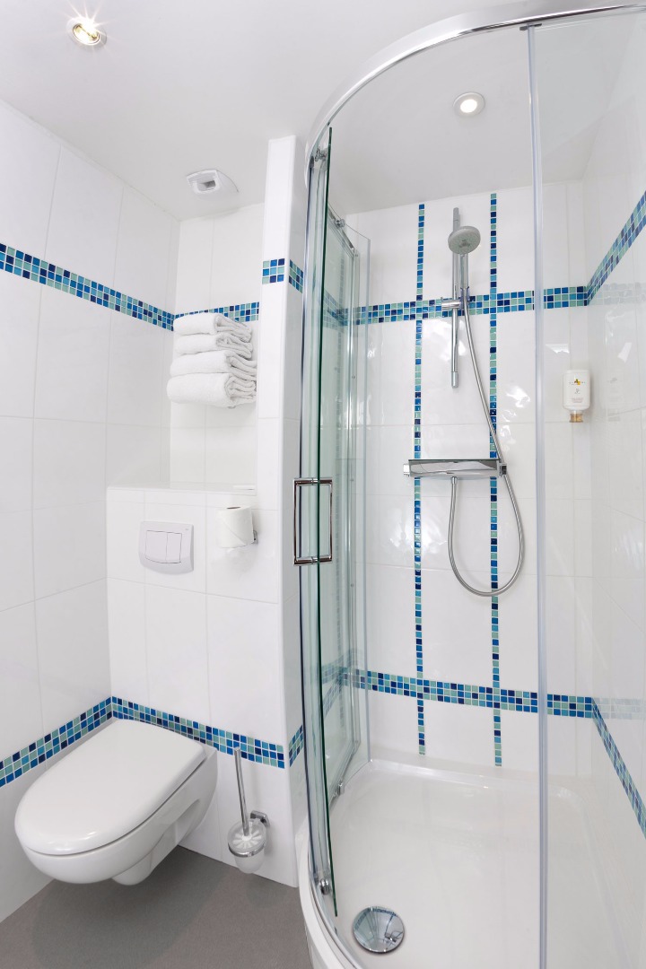 Shower economy standard room