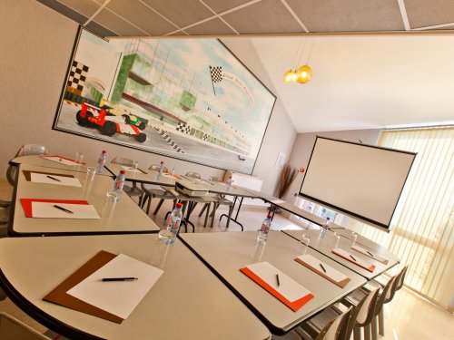 hotel du circuit nevers magny cours 28 1
