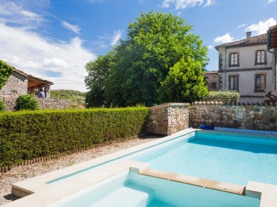 hotel le clos des arts piscine les mages 024414 1