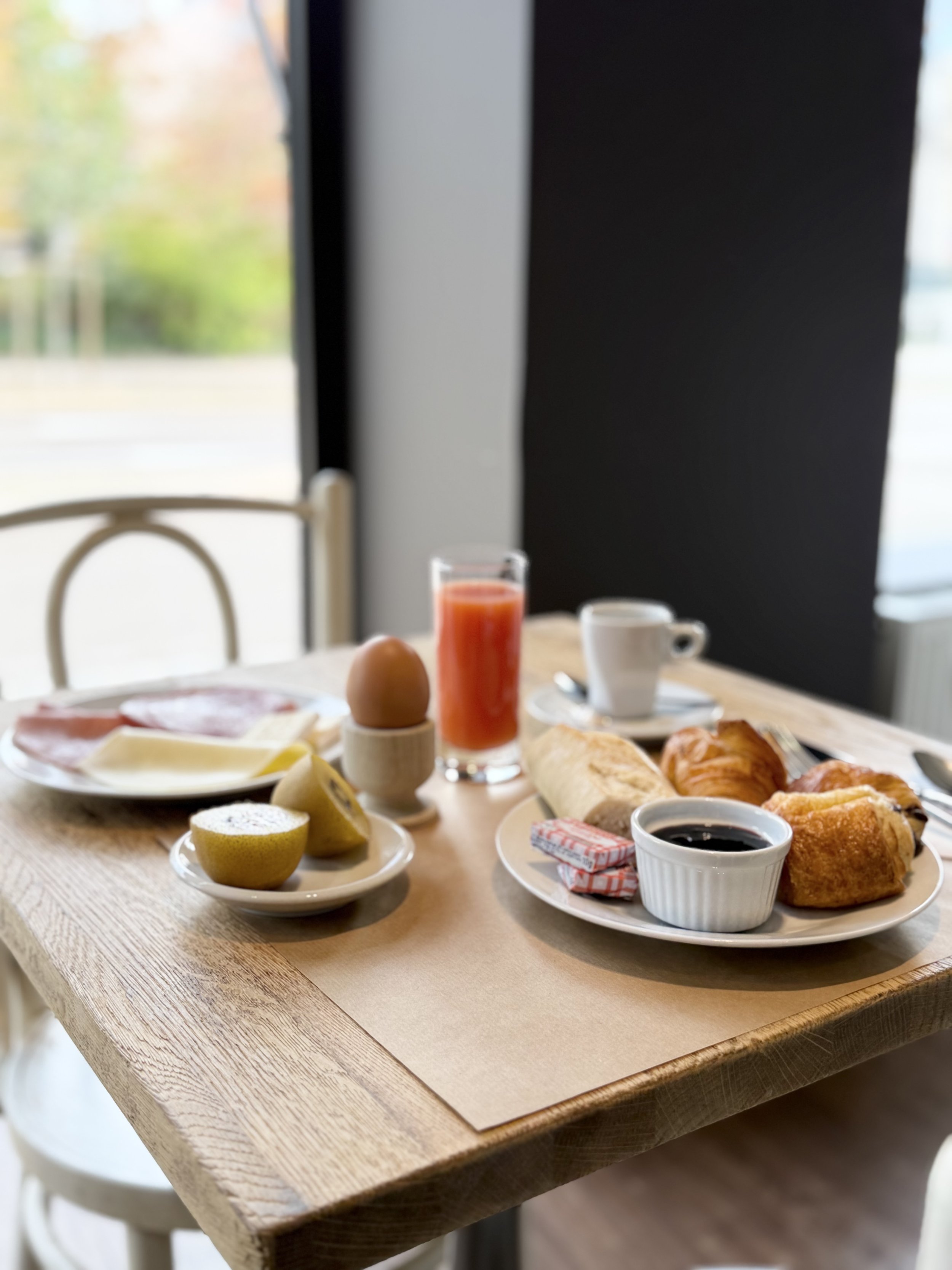 Petit Dejeuner II Hotel de la Gare de Troyes 002