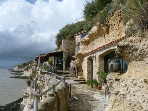 The Matata caves