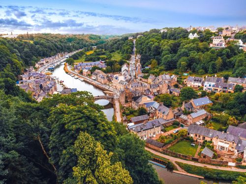 Dinan