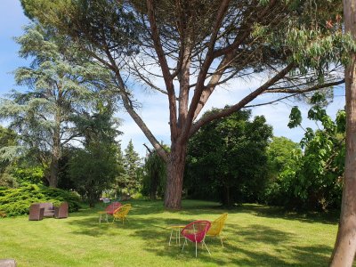 Parc arboré et jardin de détente près d'Agen
