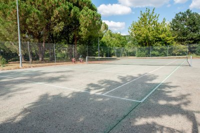 Terrain de tennis près d'Agen