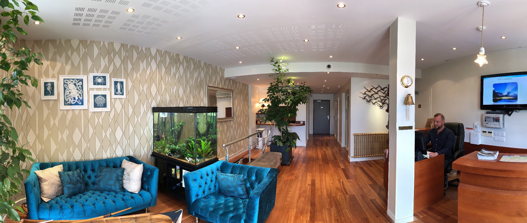 RECEPTION 4