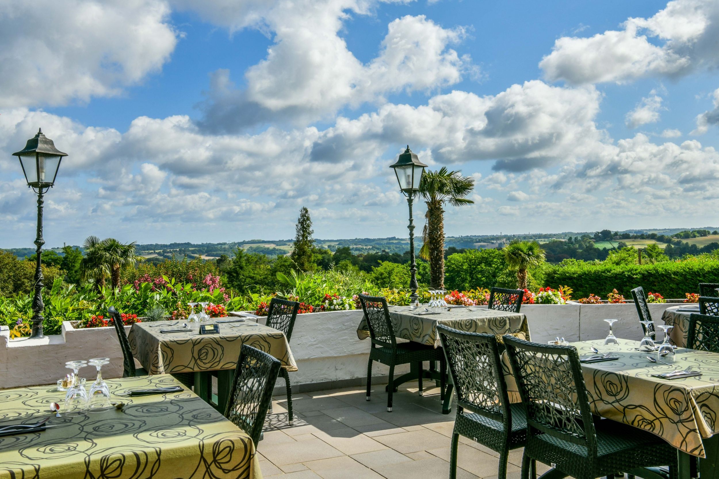 Aux Tauzins Hotel Restaurant les landes 21