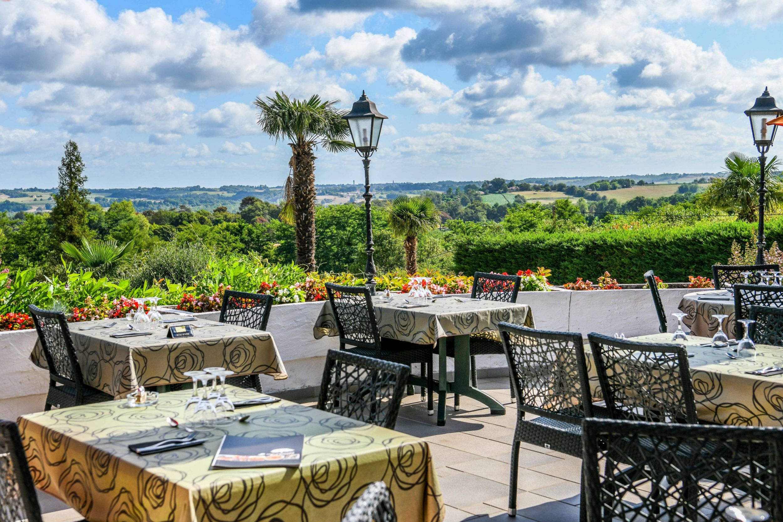 Aux Tauzins Hotel Restaurant les landes 25 1