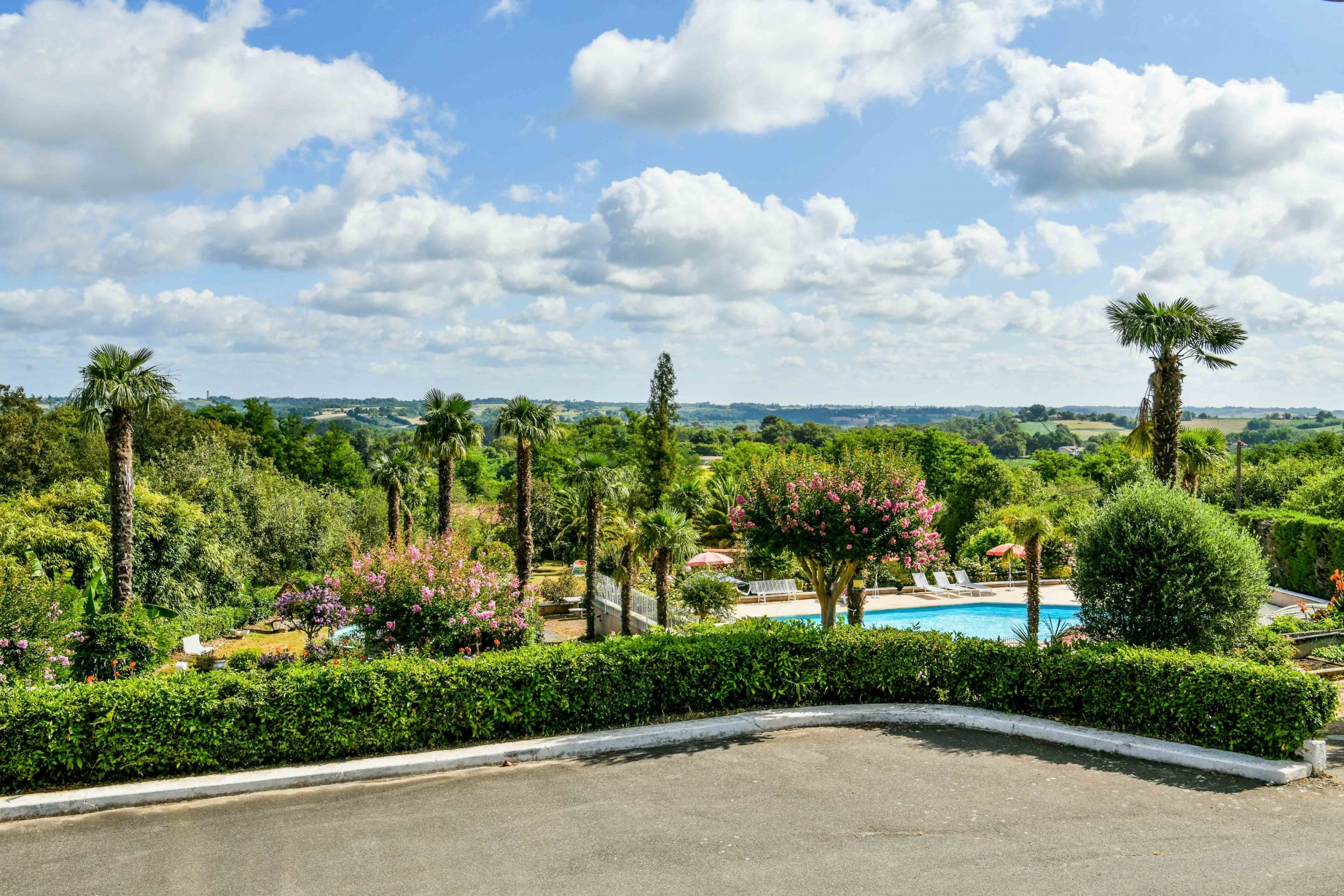 Aux Tauzins Hotel Restaurant les landes 28