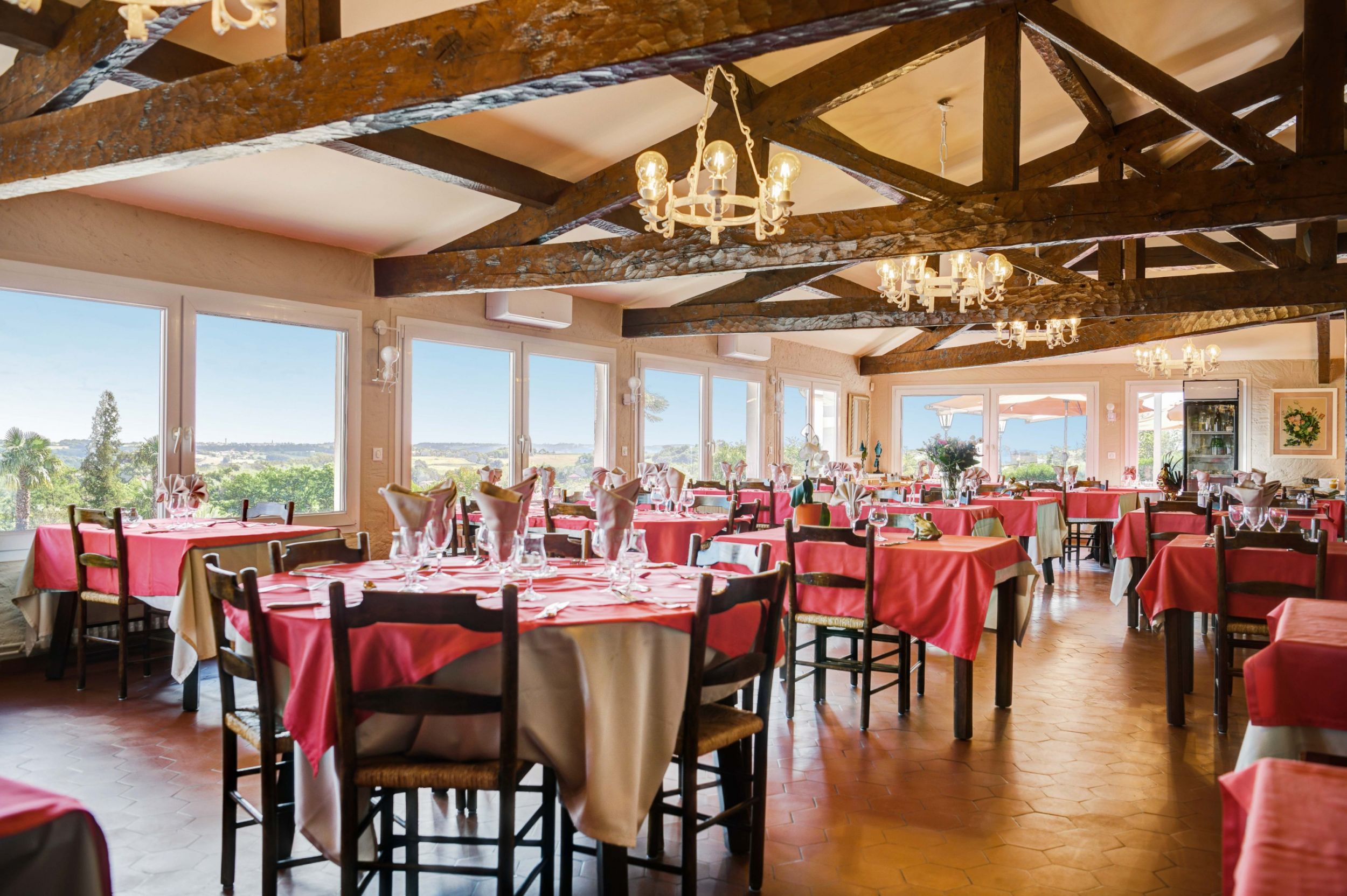 Aux Tauzins Hotel Restaurant les landes 34 2